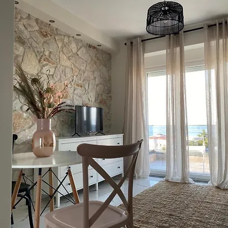 Sunny 1 Bedroom Ханиоти