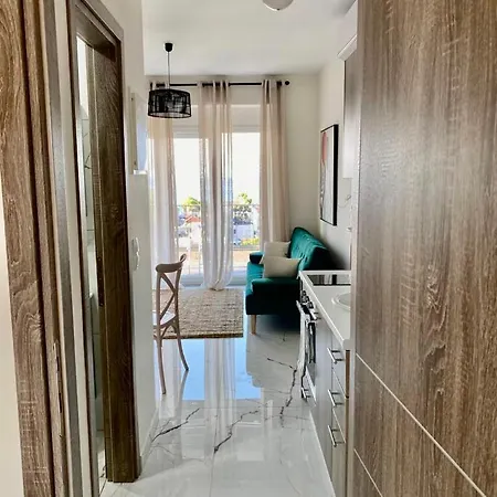 Sunny 1 Bedroom * Ханиоти